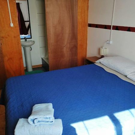 كاسترو Hostal Nomades Chiloe المظهر الخارجي الصورة