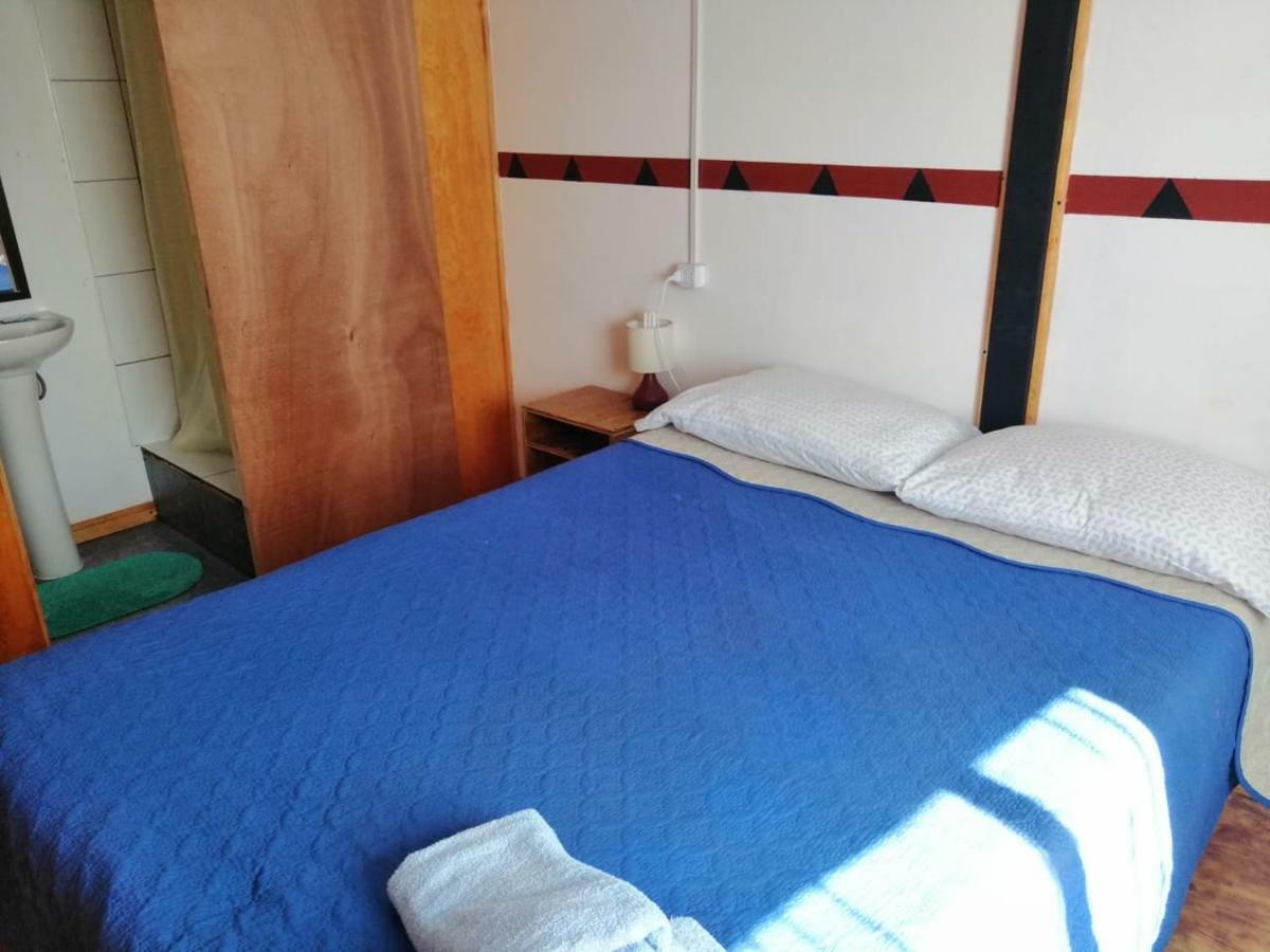 كاسترو Hostal Nomades Chiloe المظهر الخارجي الصورة